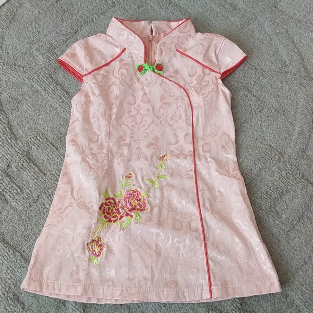 ❤Adorable Chinese dress for toddler girl❤2T